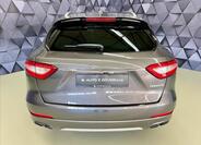 Maserati Levante 6