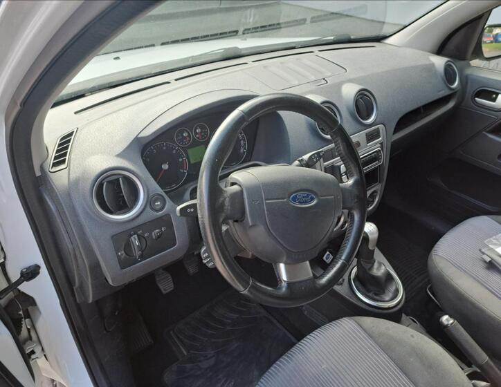 Ford Fusion 12