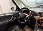 Ford Galaxy 17