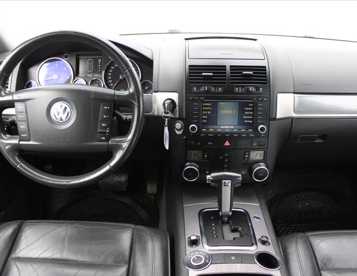 Volkswagen Touareg 13