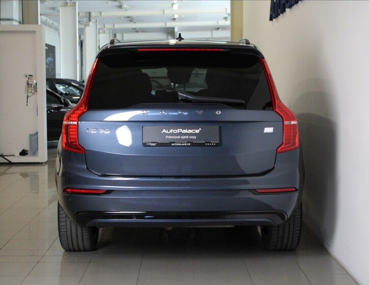 Volvo XC90 4