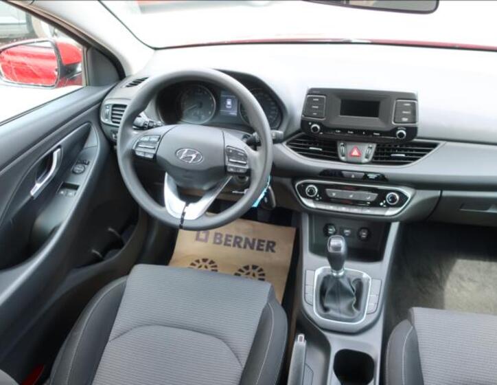 Hyundai i30 16