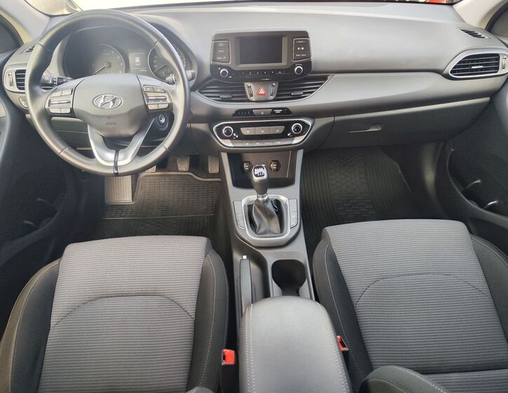 Hyundai i30 12