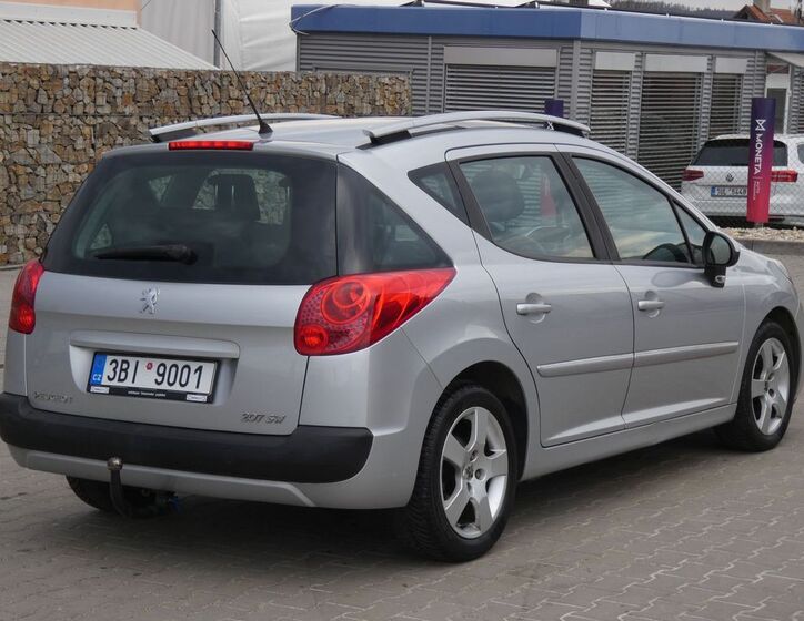 Peugeot 207 11