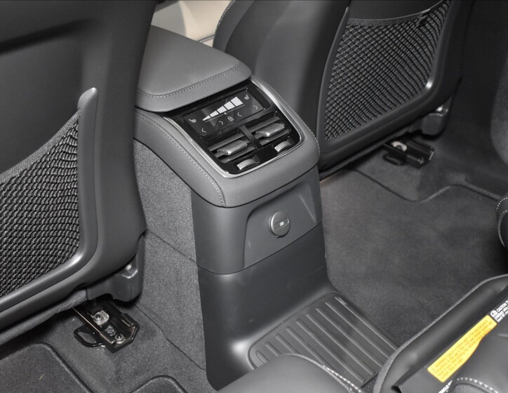 Volvo XC90 20