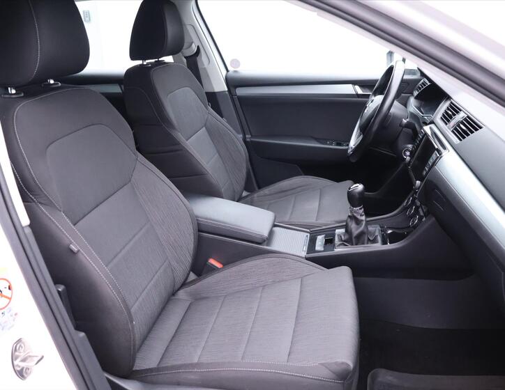 Škoda Superb 12