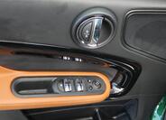 Mini Countryman 9