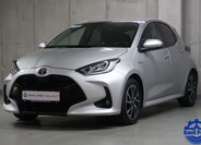 Toyota Yaris 1