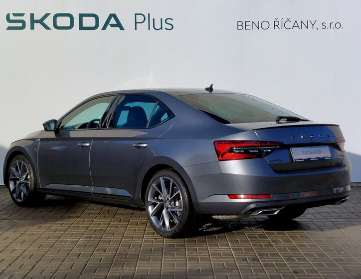 Škoda Superb 33