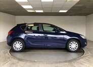 Opel Astra 8