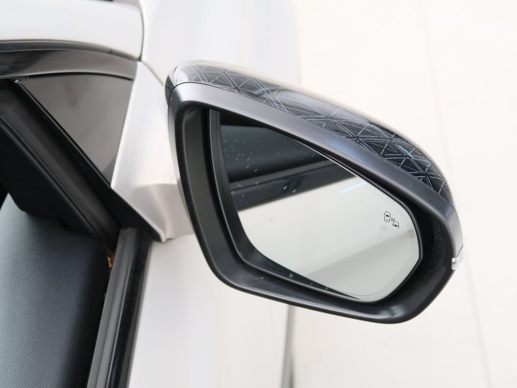 DS Automobiles DS7 Crossback