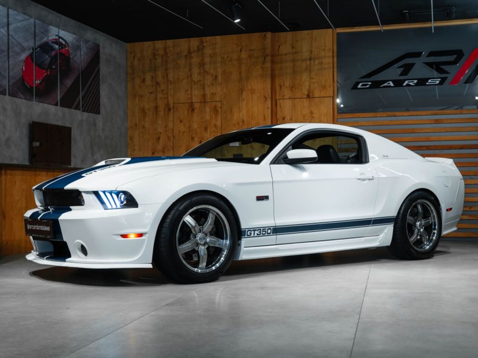 Ford Mustang 1