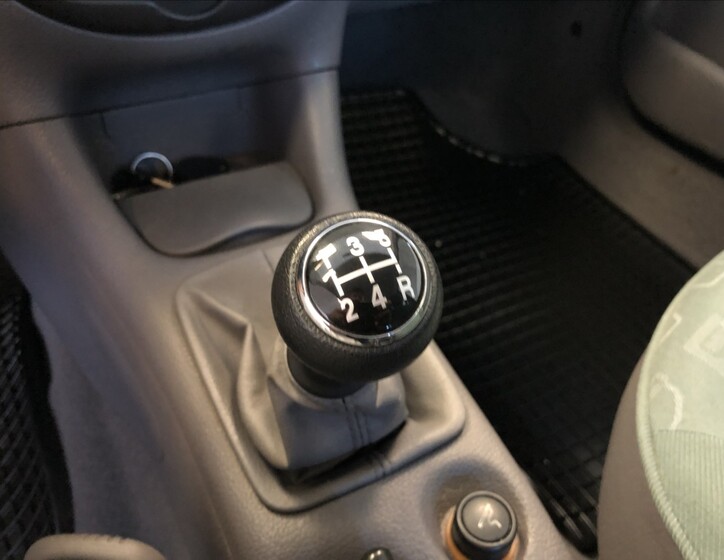 Peugeot 206 14