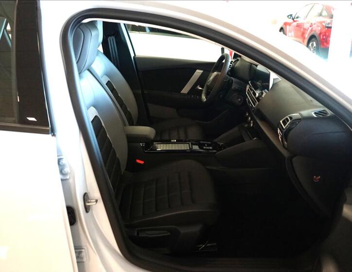 Citroën C4 X 8