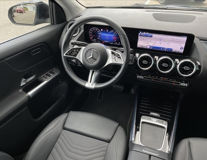 Mercedes-Benz GLA 13