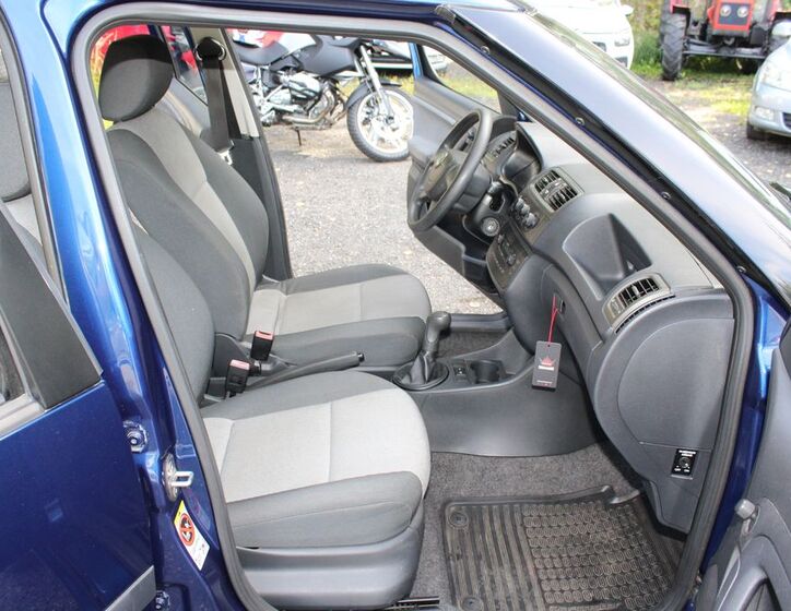 Škoda Roomster 11