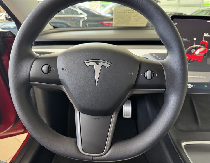 Tesla Model 3 18