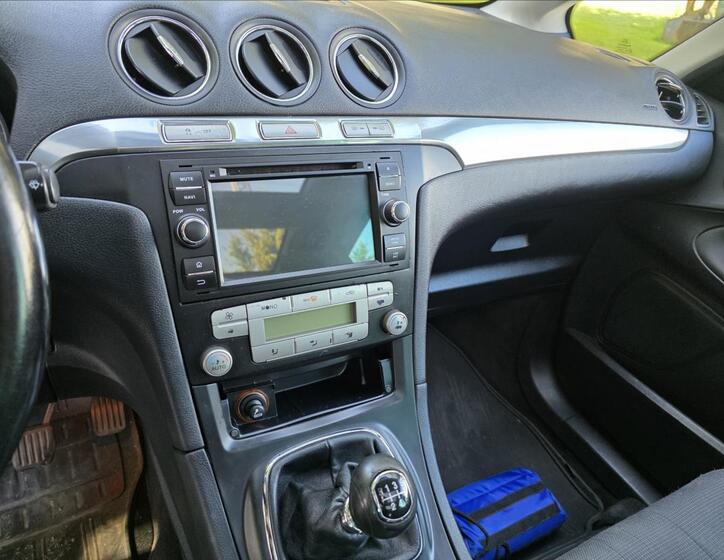 Ford S-MAX 13