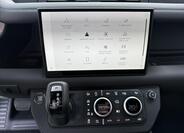 Land Rover Defender 16