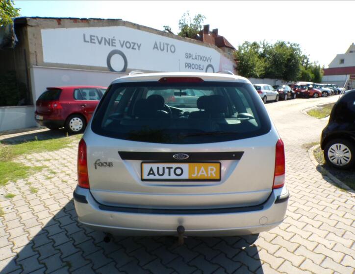 Ford Focus 6