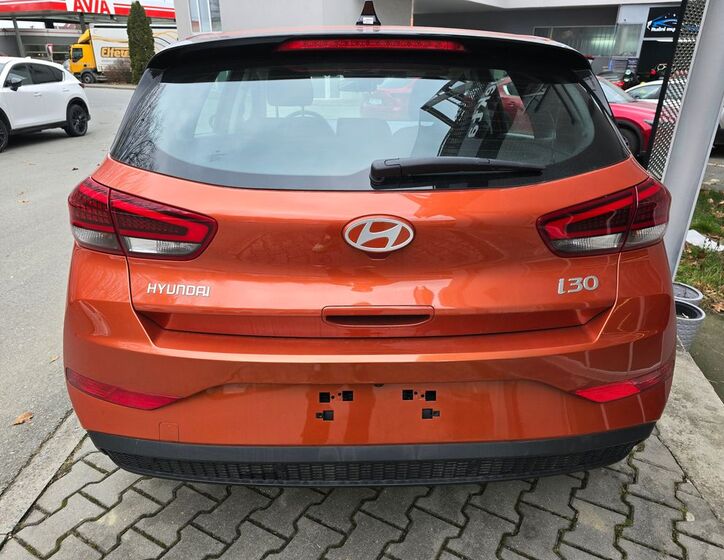 Hyundai i30 4