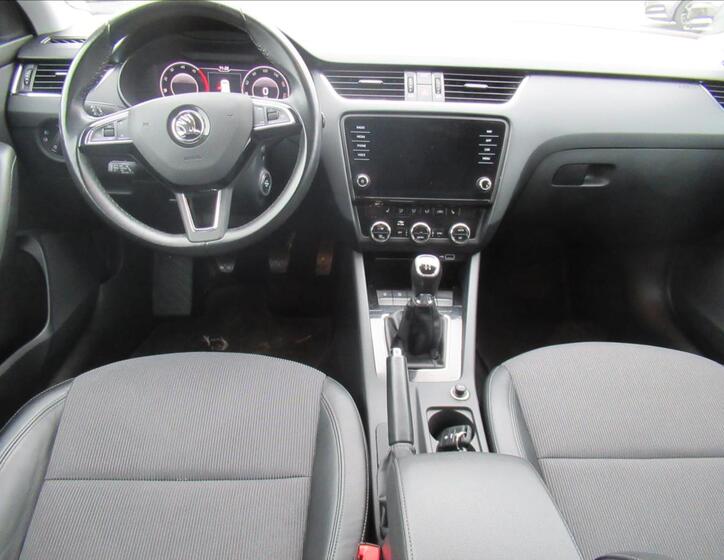 Škoda Octavia 10