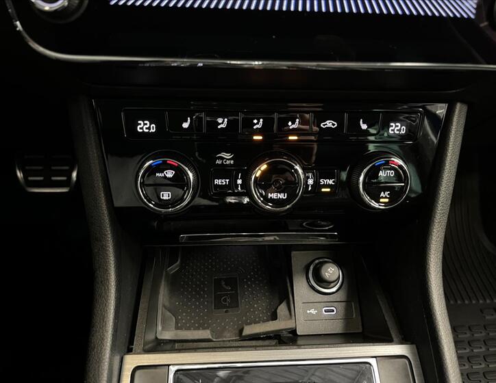 Škoda Superb 16