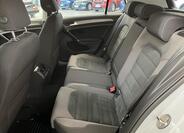 Volkswagen Golf 21