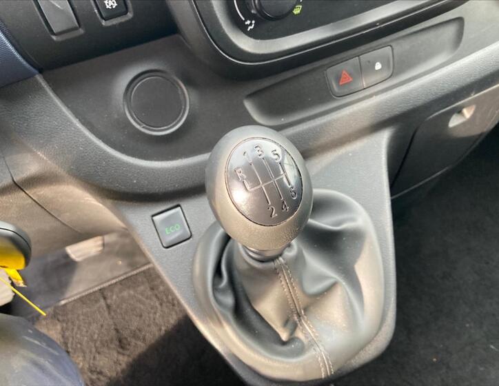Opel Vivaro 20