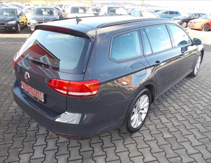 Volkswagen Passat 10