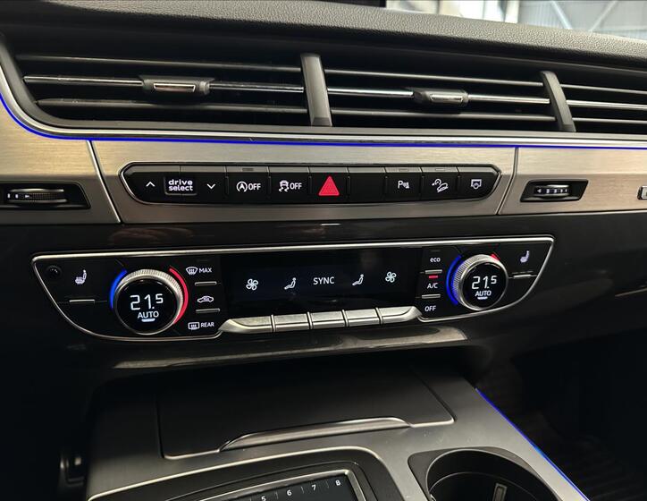 Audi Q7 30
