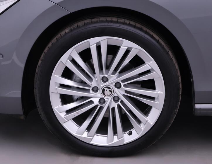 Škoda Superb 44