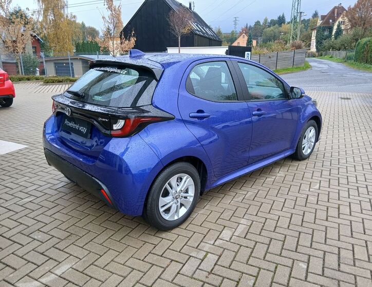 Toyota Yaris 6
