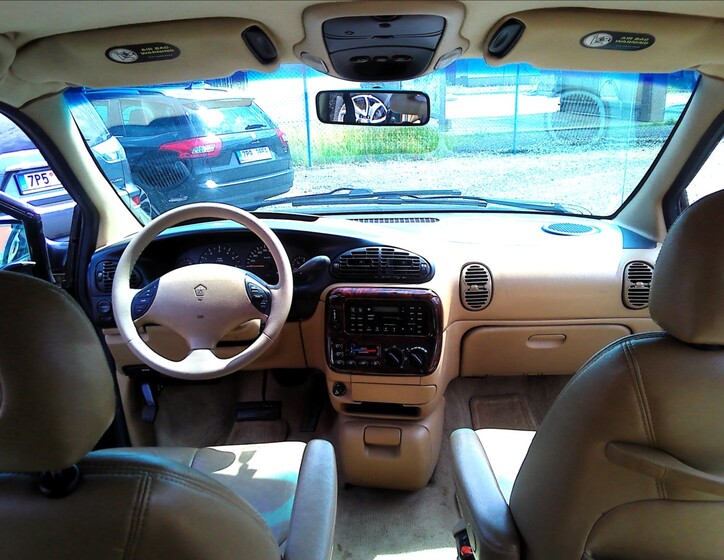 Chrysler Grand Voyager 12