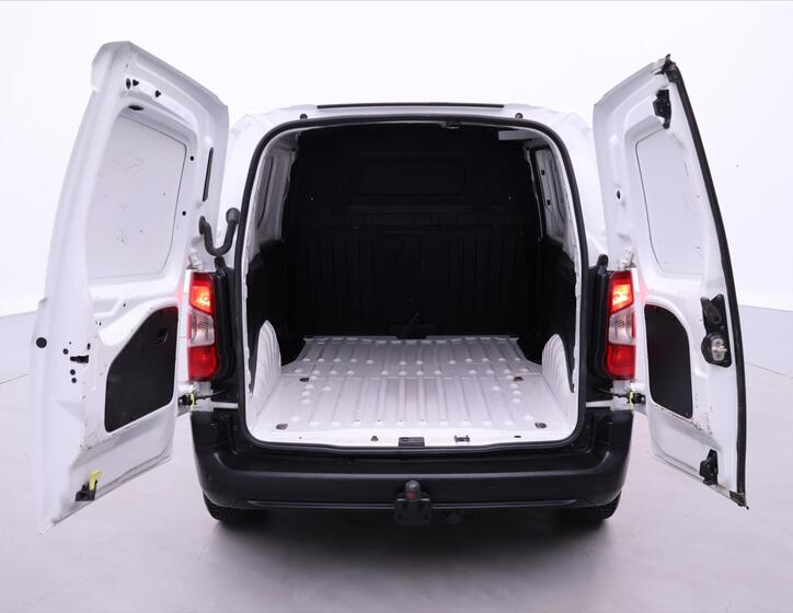 Toyota ProAce 9
