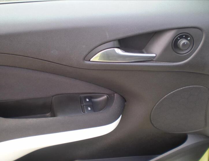 Opel Adam 8