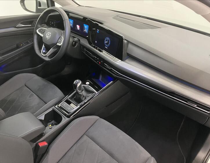 Volkswagen Golf 16