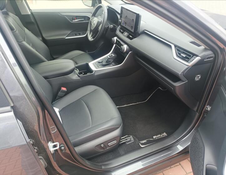 Toyota RAV4 9