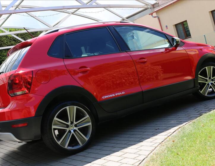 Volkswagen Polo 13