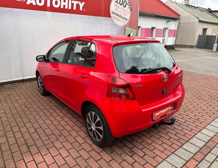 Toyota Yaris 8