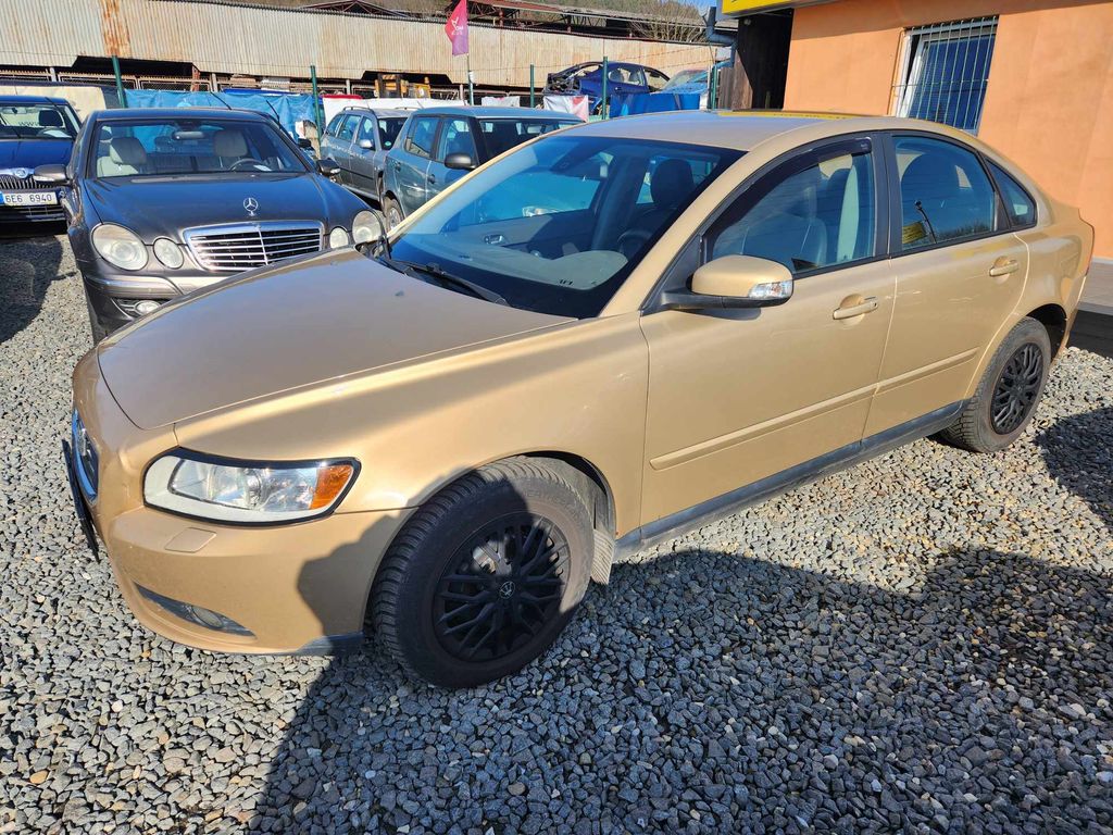 Volvo S40