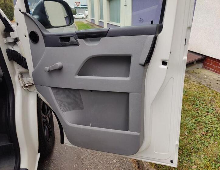Volkswagen Transporter 17