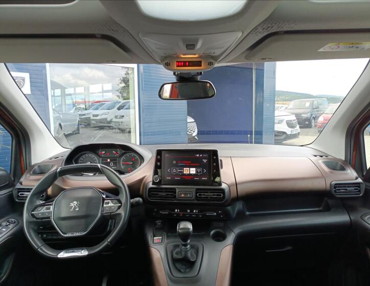 Peugeot Rifter 2