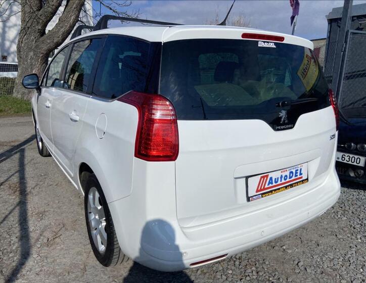 Peugeot 5008 3