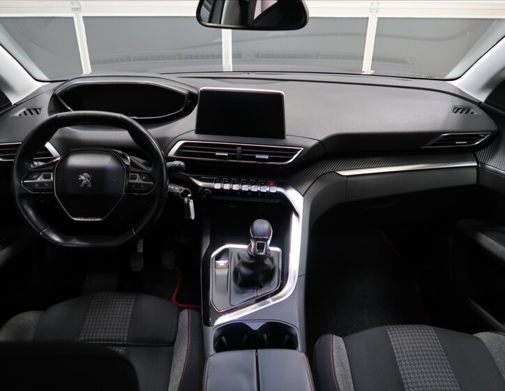 Peugeot 5008 12