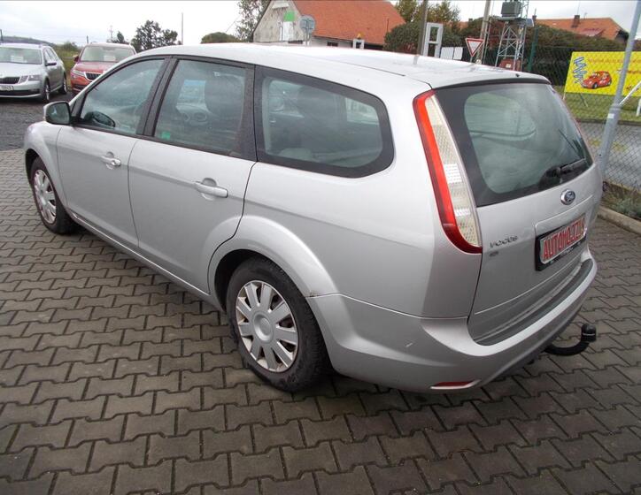 Ford Focus 10