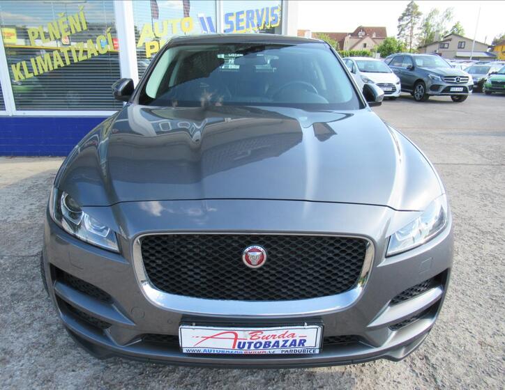 Jaguar F-Pace 3
