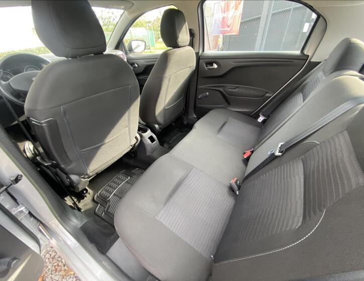 Peugeot 301 38