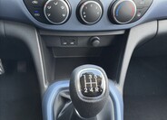 Hyundai i10 12