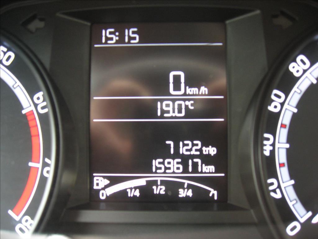 Škoda Fabia 33